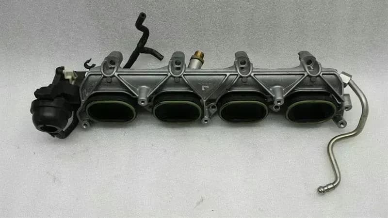 AUDI Audi RS5 8T intake manifold intake manifold left 70372608 intake manifold left V8