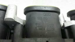 AUDI Audi RS5 8T suction bridge intake bridge right 70372609 intake manifest right V8 — thumbnail 3