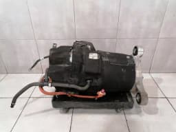 TESLA 2017 TESLA MODEL S 90D DRIVE UNIT 1035300-00-E ELECTRIC MOTOR FRONT FRONT — thumbnail 1