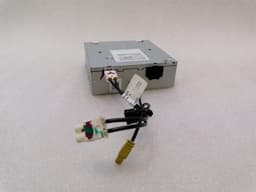 TESLA Tesla Model S 90D Head Unit 1004787-02-E Audio System Controller Radio — thumbnail 4