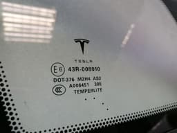 TESLA Tesla Model S 90D Left Rear Quarter Glass 1051820-99-A Door Window 1⁄4 Rear Left — thumbnail 6