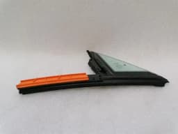 TESLA Tesla Model S 90D Left Front 1/4 Glass 1821299-00-A Door Panel 1/4 Front Left — thumbnail 1