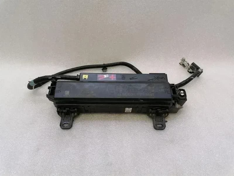 TESLA Tesla Model S 90D Fuse Box 1034405-00-E Fuse Box