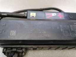 TESLA Tesla Model S 90D Fuse Box 1034405-00-E Fuse Box — thumbnail 3