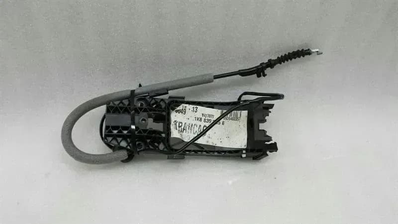 VW Volkswagen Scirocco door handle 1K8839885E door handle left carrier