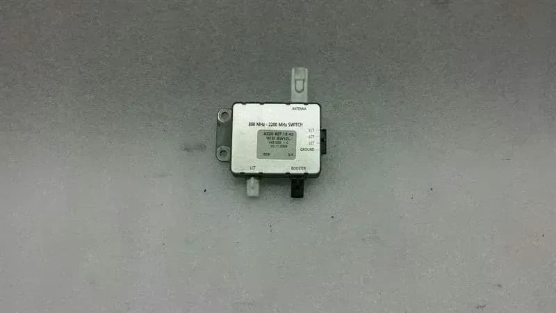 MERCEDES-BENZ Mercedes SL R230 antenna booster A2208271842 antenna amplifier