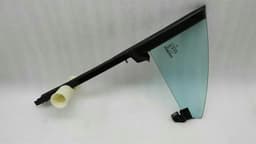 MERCEDES-BENZ Mercedes CLS W219 door window 1⁄4 rear left A2197301355 left rear 1⁄4 glass — thumbnail 1