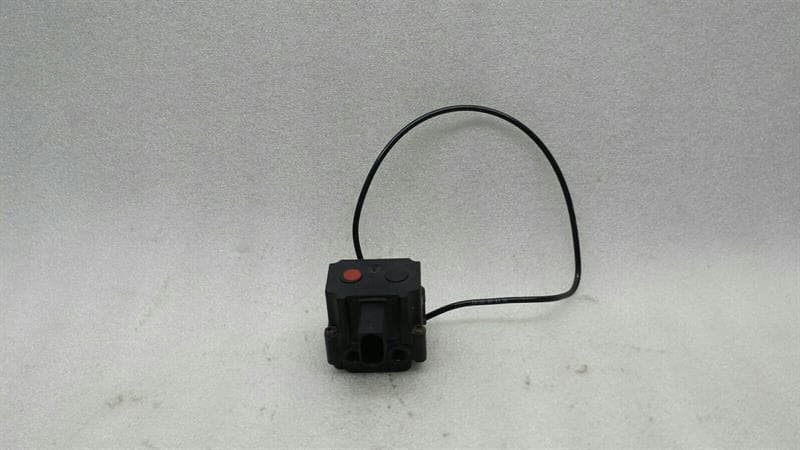 BMW BMW 5 E61 M5 Valve Block Hydrovalve 2283100 Air Suspension Valve M5 TOURING