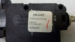 JAGUAR JAGUAR XJ X350 X358 Fuel Cap Actuator C2C4240 Fuel Flap Actuator — thumbnail 2
