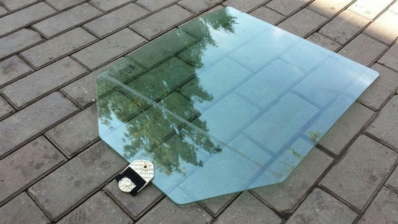 LAND ROVER Range Rover Sport L320 left rear door glass CVB500210 door window rear left