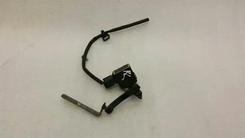 MERCEDES-BENZ Mercedes R Class W251 Xenon Level Sensor A0105427717 Level Sensor