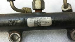 JAGUAR JAGUAR XJ X350 X358 Fuel Rail 4R8Q-9D280-AB Injection Strip Pipe Distributor 2.7D — thumbnail 4