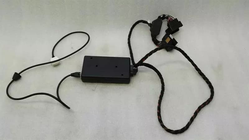 MERCEDES-BENZ Mercedes R Class W251 Multimedia Interface Module B65824252 iPod Control Unit