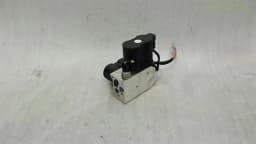 MERCEDES-BENZ Mercedes R230 W216 Air Valve A2213201058 Valve Block Spares or Repair — thumbnail 4