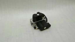 MERCEDES-BENZ Mercedes R230 W216 Air Valve A2213201058 Valve Block Spares or Repair — thumbnail 6