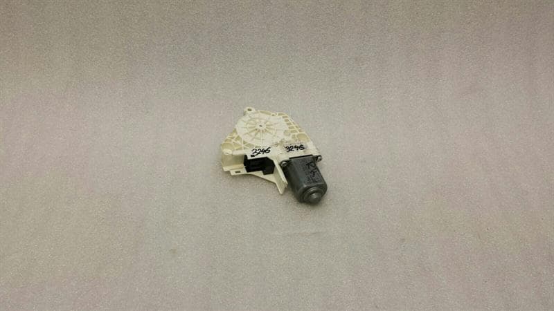 AUDI Audi A4 8K door window motor 8K0959812A window regulator motor