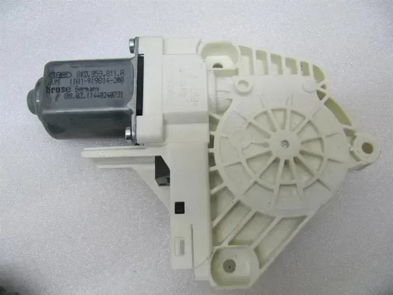 Audi A4 8K RLH door window motor 8K0959811A window regulator motor rear left