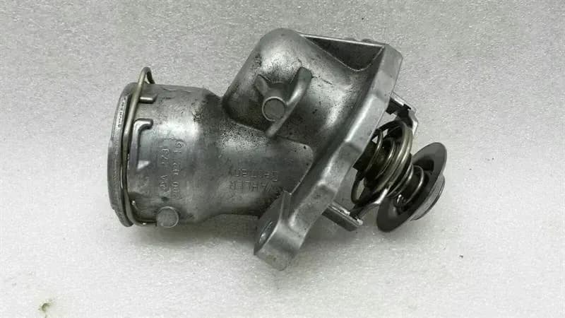 MERCEDES-BENZ Mercedes CL W216 Thermostat Housing A2732000215 THERMOSTAT HOUSING M273