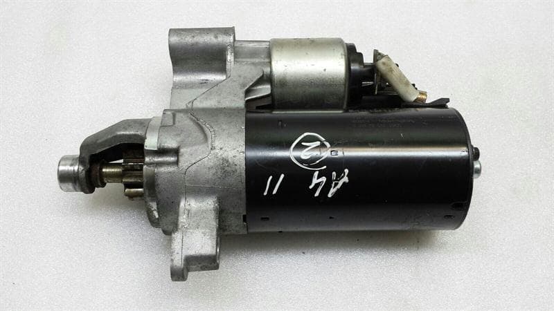 AUDI Audi A4 8K Starter Engine 03L911021C Starter