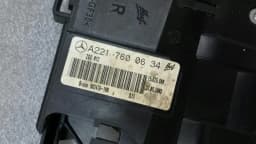 MERCEDES-BENZ Mercedes W221 door handle carrier front A2217600634 door handle carrier keyless go — thumbnail 6