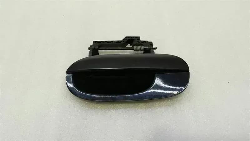BMW BMW Z4 E85 RHD left door handle 7114957 right handlebar