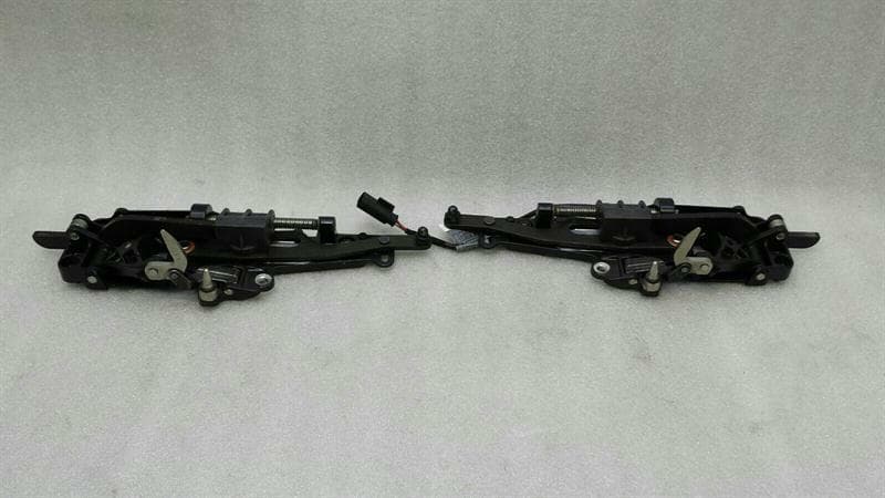 BMW BMW 6 Series E64 Convertible Roof Lock Set 7156986 Top Lock Set