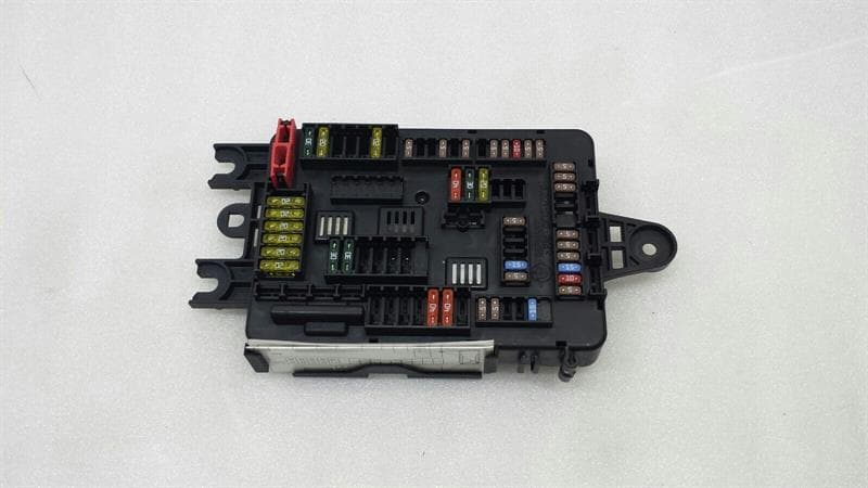 BMW BMW 3 series F30 F31 Fuse box 926111102 Sicherungskast