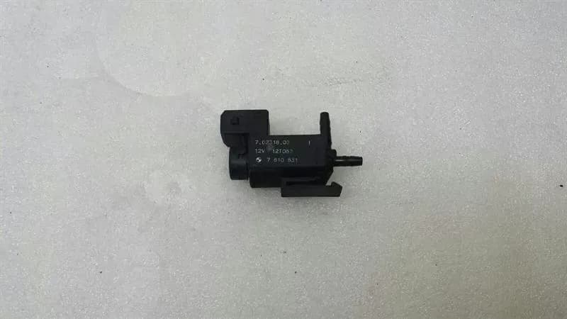 BMW 3 Series F30 Vacuum Valve 7810831 Vacuum Valve