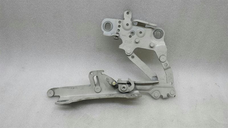 BMW BMW 3 Series F30 Bonnet Hinge LHS 7239415 Hood Hinge Left