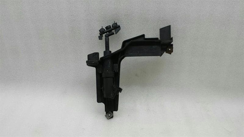 BMW BMW 3 Series E46 headlight cleaning system Re 429868 hedlamp washer jet
