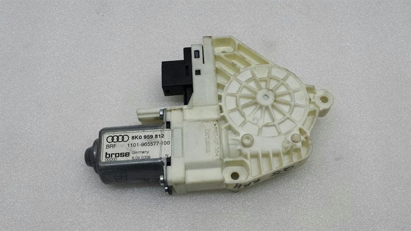 AUDI Audi Q5 8R door window motor 8K0959812A window regulator motor