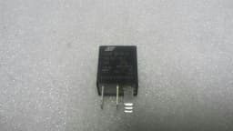 AUDI Audi Q5 8R relay for horn 8K0951253 relay for horn — thumbnail 1