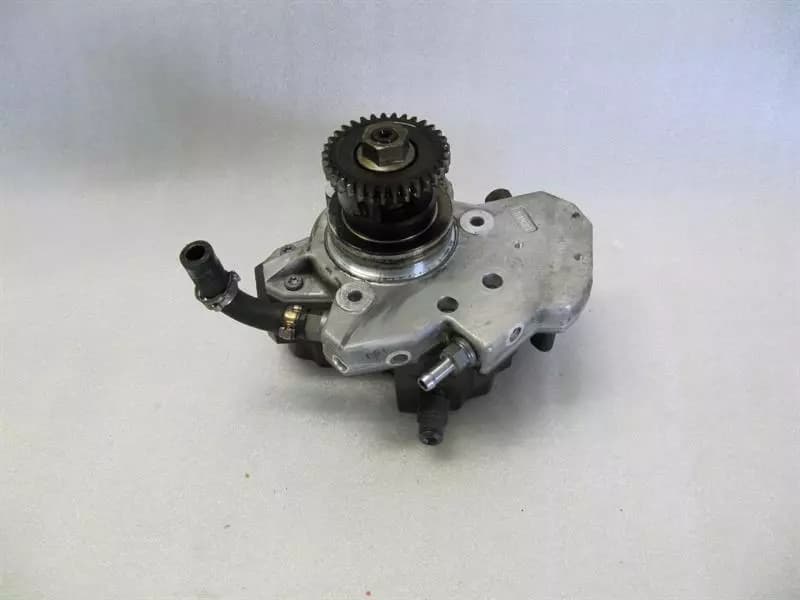 2011 MERCEDES ML W164 A6420700801 Fuel Pump OM642 Injection Pump High Pressure Pump
