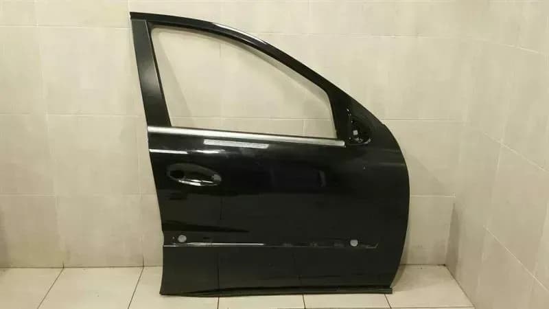 Mercedes ML W164 right front door A1647201005 door front right FRH