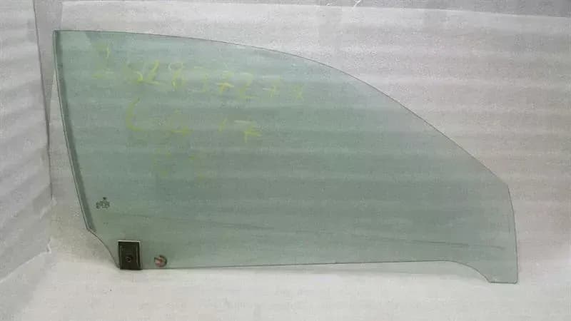 BMW BMW 3 Series E46 right front door glass 7049328 door window front right convertible