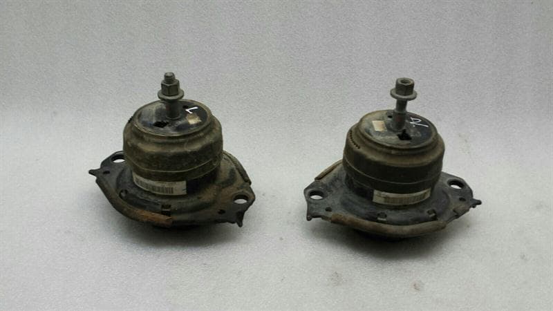 JEEP JEEP CHEROKEE Engine Mounts 05038548AB Engine Holder Set SRT8 6.4 V8 2013