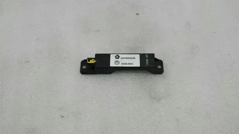 JEEP JEEP CHEROKEE Keyless Go Antenna 04749296AA Keyless Go Antenna