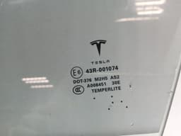 TESLA Tesla Model S 70 Left Front Door Glass 6006547-00-E Door Window Front Left — thumbnail 2