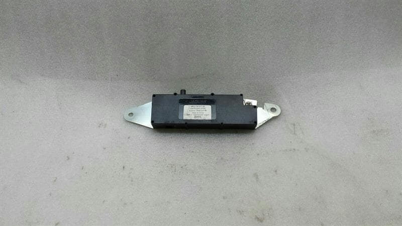 JAGUAR JAGUAR XKR XK X150 Antenna Amplifier 8W83-18C847-AB Antenna Amplifier