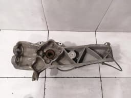TESLA Tesla Model S 70 RWD Left Front Hub 1043052-00-A Wheel Bearing Housing Front Left — thumbnail 5
