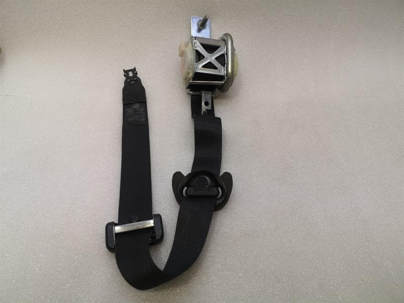 TESLA Tesla Model S 70 front seatbelt 1028386-02-B seatbelt belt front right