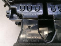 TESLA Tesla Model S 70 Air Vent Set 1023269-00-B RIGHT HANDLE RHD — thumbnail 7