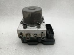 TESLA Tesla Model S 70 A.B.S Pump 1037797-00-C ABS Pump HYDRAULIC BLOCK — thumbnail 8