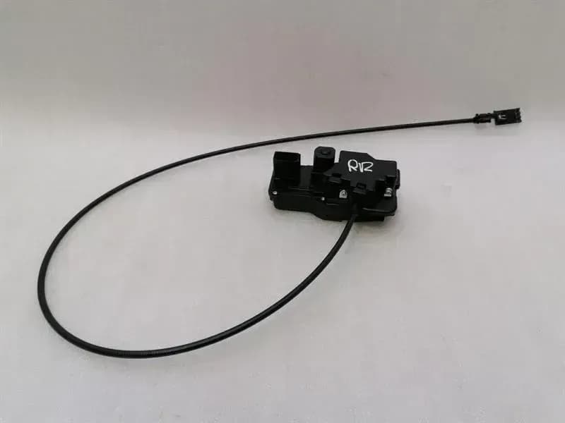 Tesla Model S 70 rear right door lock 6008914-99-D door lock rear right