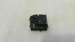 MERCEDES-BENZ Mercedes GLK X204 right seat switch A2048701758 seat switch right — thumbnail 1