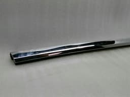 TESLA Tesla Model S 70 FRH Door Moulding 1038394-00-A Front Right Door Strip — thumbnail 3