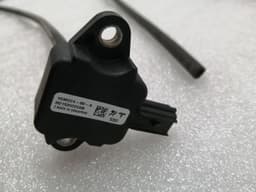 TESLA Tesla Model S 70 Bonnet Lock Set 1033011-00-G Bonnet Lock Set — thumbnail 5