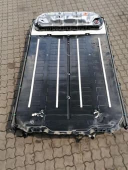 TESLA TESLA MODEL 3 STANDARD RANGE 1567439-00-B BATTERY Li_On Battery LIFT — thumbnail 4