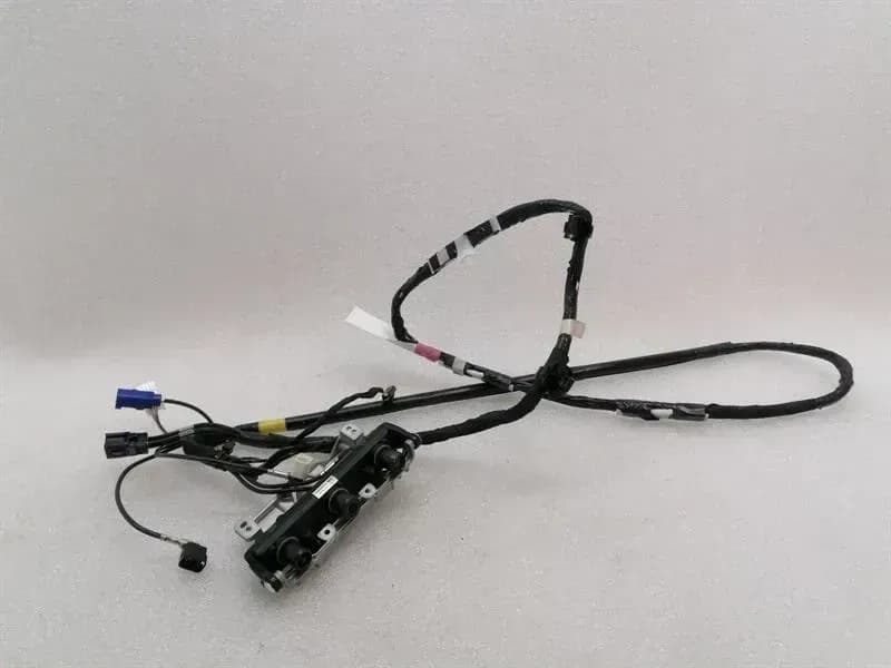 Tesla Model 3 Electronic module 1143746-01-D ECU FRONT CAMERAS