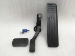 TESLA Tesla Model S 70 Throttle Pedal (Electrical) 6PV933370-17 Throttle Pedal — thumbnail 1